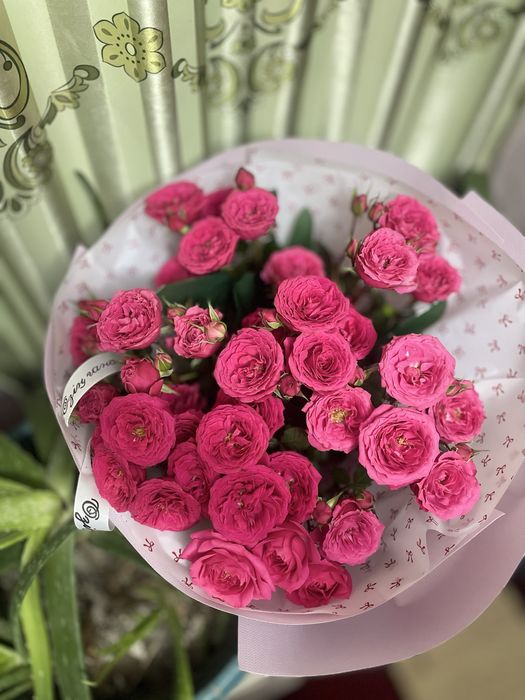 Пионыйвидовый роза