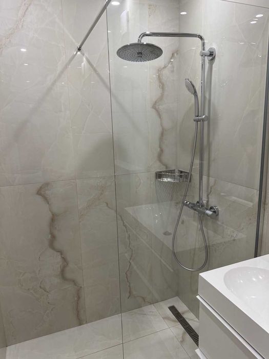 Дава се под наем Тристаен апартамент в София, Зона Б-18 - 100 кв.м за 1250 € - Снимка #3