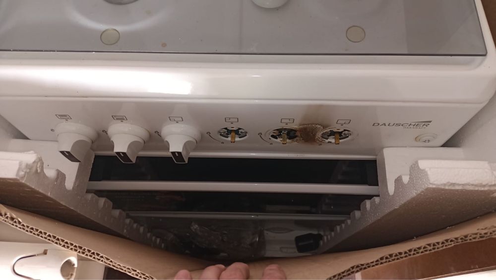 Продам стиралку и Газ