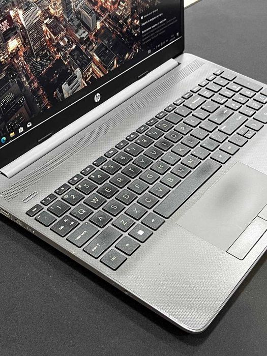 HP 255 G8 Amd R5-5500U DDR4 8GB SSD 265GB 15'6 FHD IPS