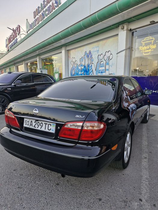 Nissan maxima a33 Dubai