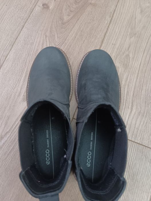Продам ботинки женские ECCO Челси  Elaine