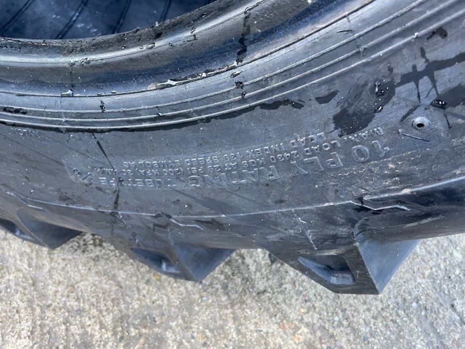 cauciucuri noi 16.9-28 agricol de tractor cu 10PR livrare OZKA