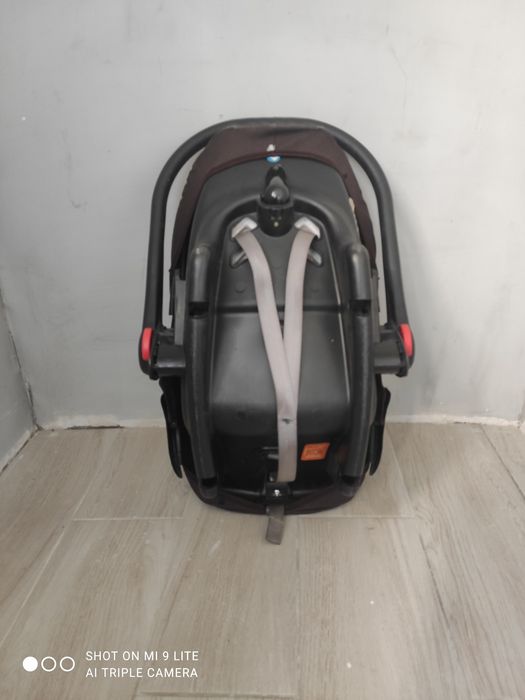Продам детское кресло для машины