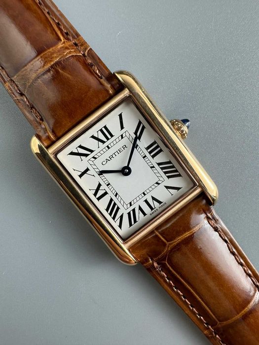 Унисекс часовник Cartier Tank с кварцов механизъм