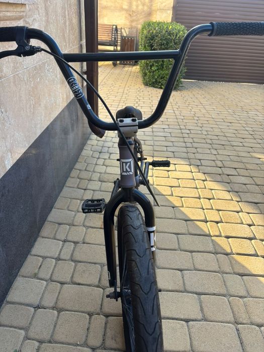 Продается BMX почти новый использовался 3 раза