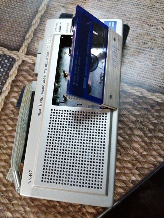 Aiwa Micro Cassette Recorder Aiwa