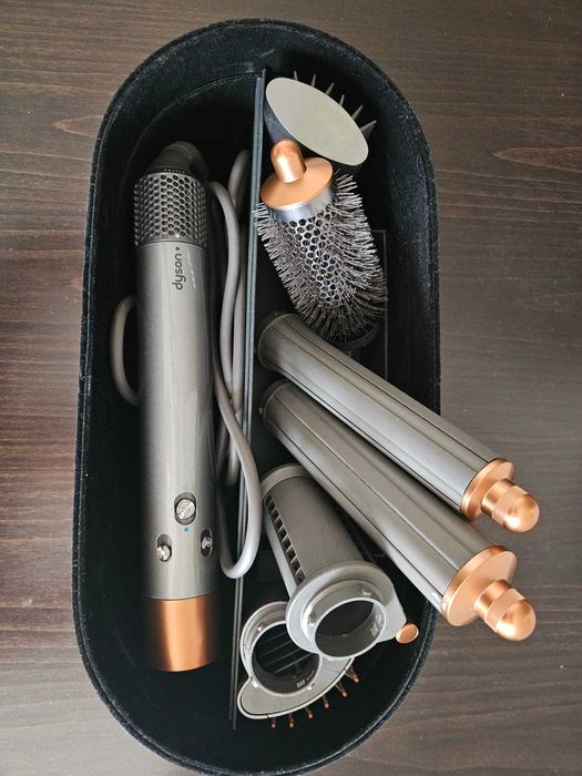 Продам стайлер Dyson новый