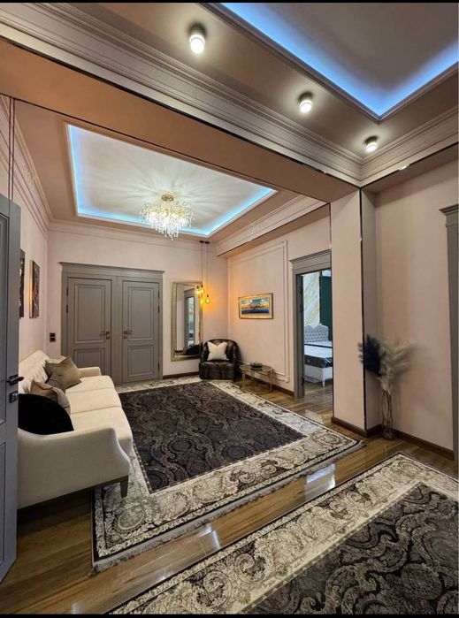 Жк,  "British House" 3/4/7, евроремонт, мебелью и техникой. TL