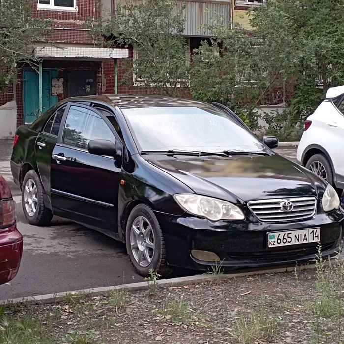 Китаец, аналог Тойоты Королы.