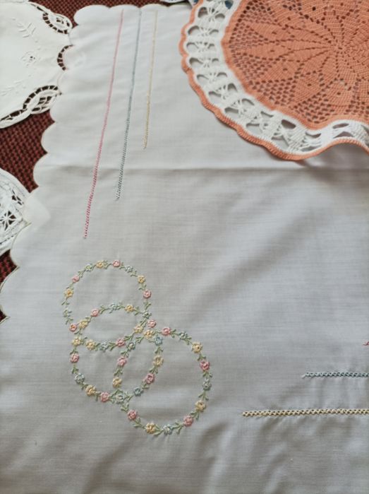 Покривки подходящи за великденските празници и за всяко домакинство