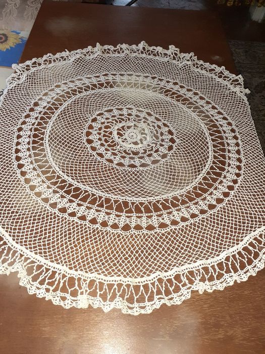 Плетени покривки на една кука