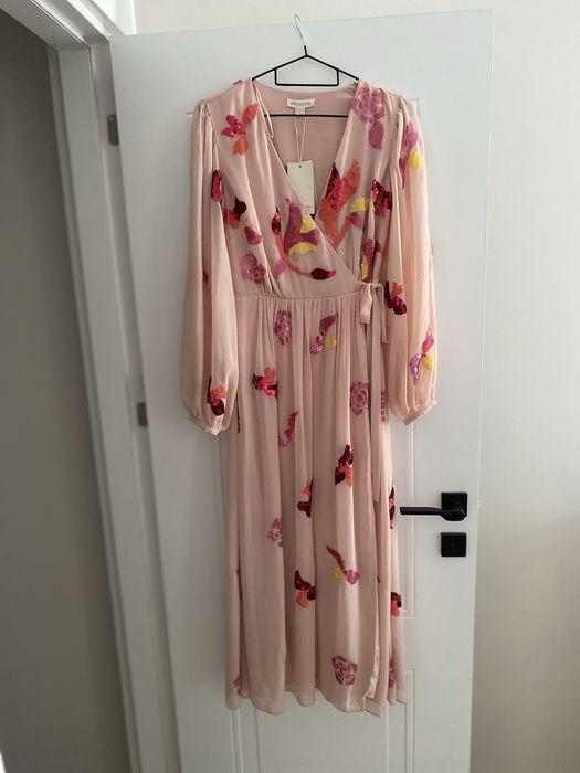Lot haine dama  outlet cu eticheta 42 de bucati