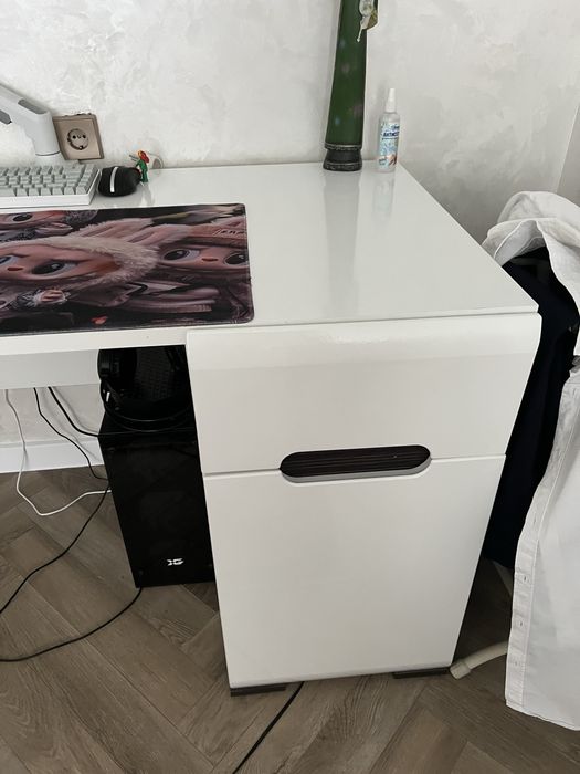 Письменный стол б/у