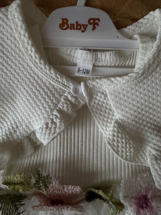 Продам детские вещи , куртки, платья