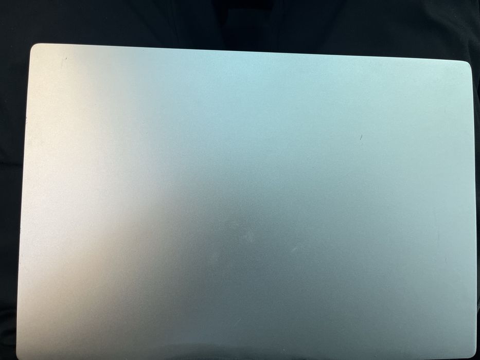 Продам ноутбукXiaomi Mi Notebook Air 13.3