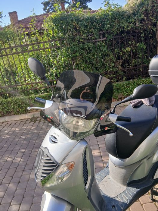 Слюда за скутер honda sh150i