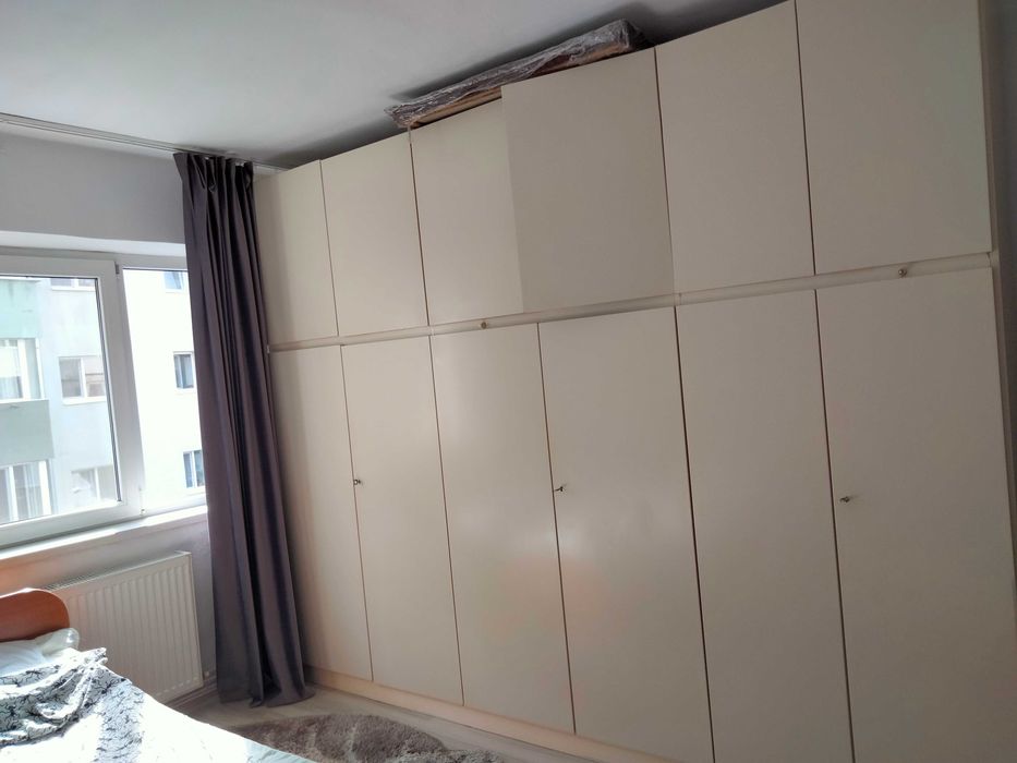 Închiriez apartament 3 camere etaj 3 zona Lama