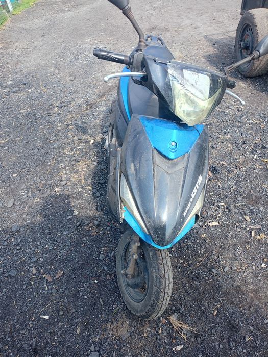 Продам скутер yaqi