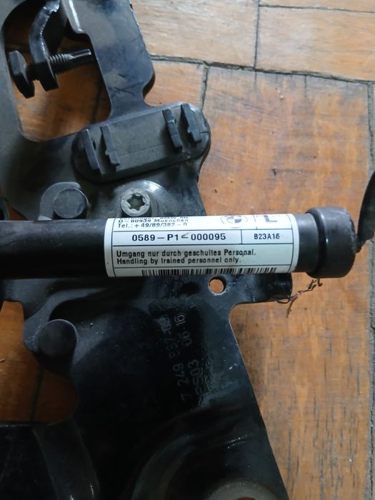 Balama Capota Cu Capsa Pirotehnica Stanga Bmw 5 F10 2013 - 2016