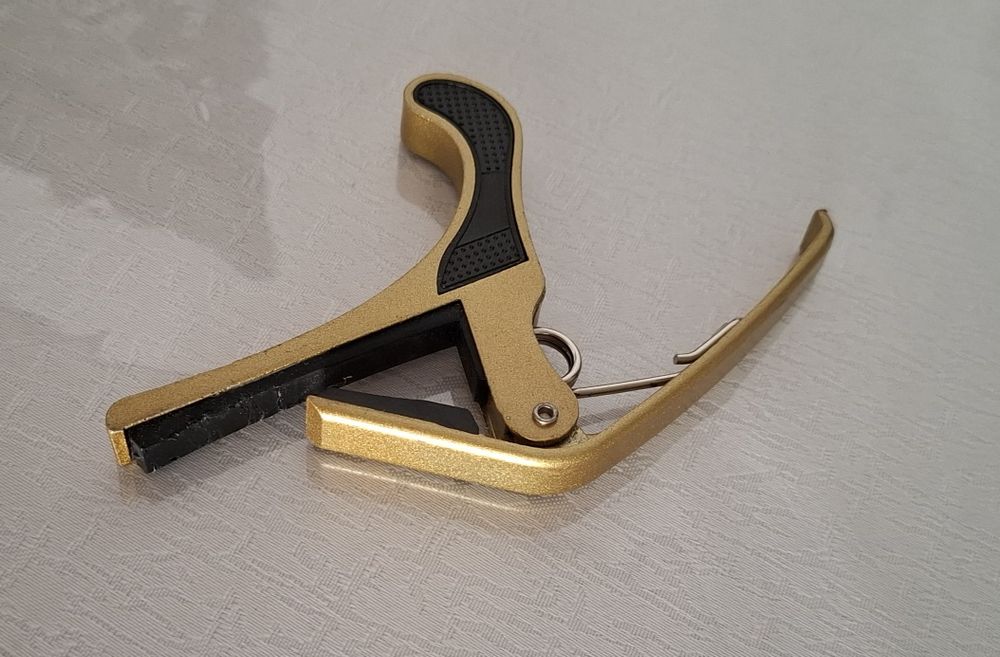 Каподастр для гитары, металлический