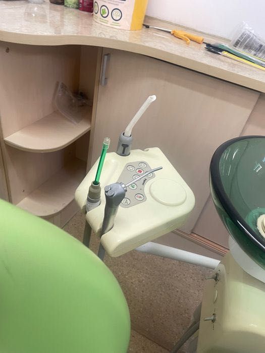 Стоматологическое кресло