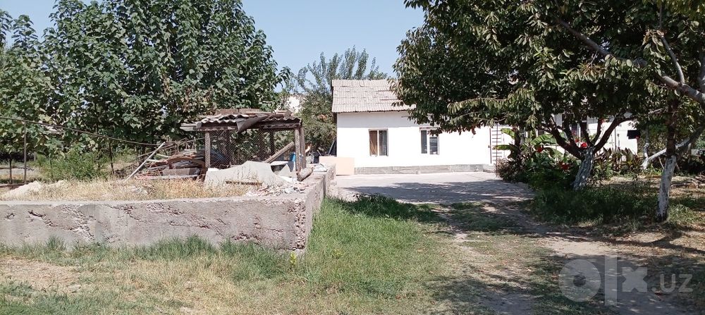 Срочна 4 хонали уйимиз сотилади