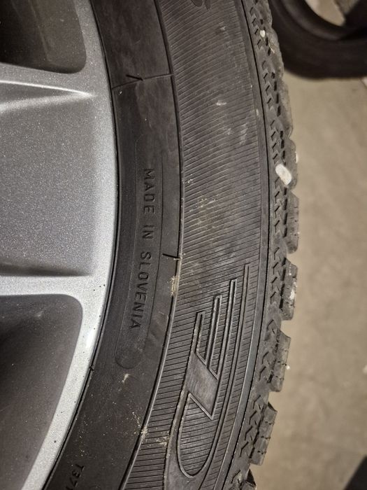 Jante cu anvelope M+S Dacia