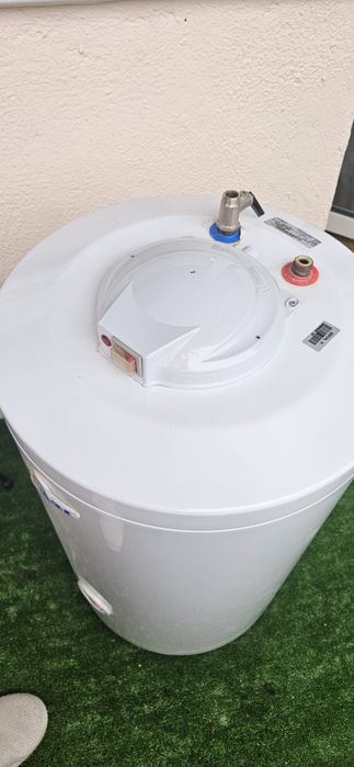 Вертикален бойлер TESY 80 литра – 3000W (Бързонагряващ)