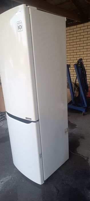 Продам холодильник LG