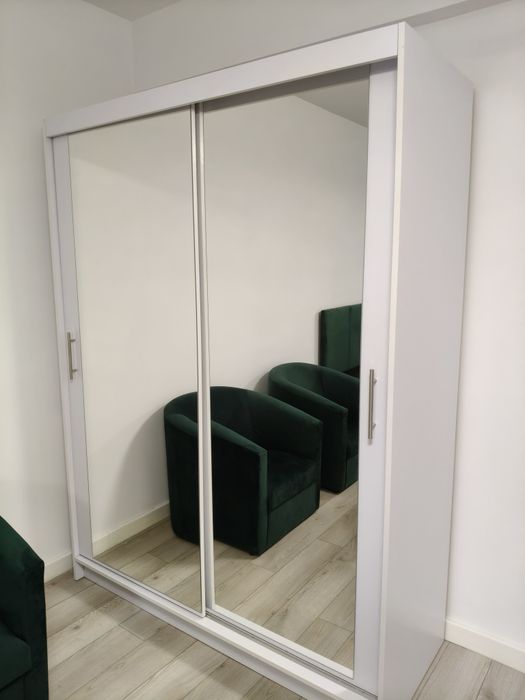 Vând Dressing alb Nou.
