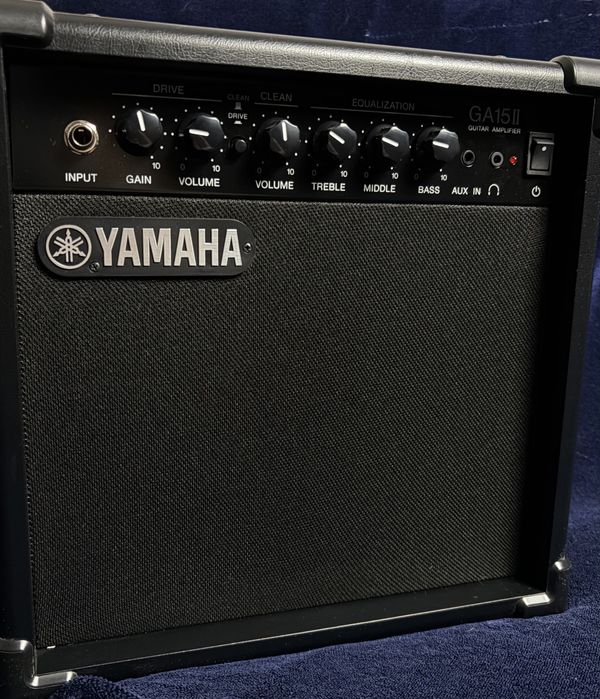 Комбоусилитель YAMAHA