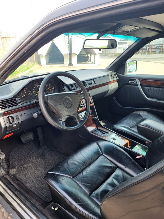 Mercedes Benz w124 300CE