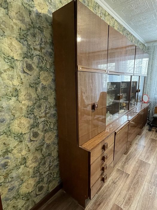 Стенка/сервант для гостиной.