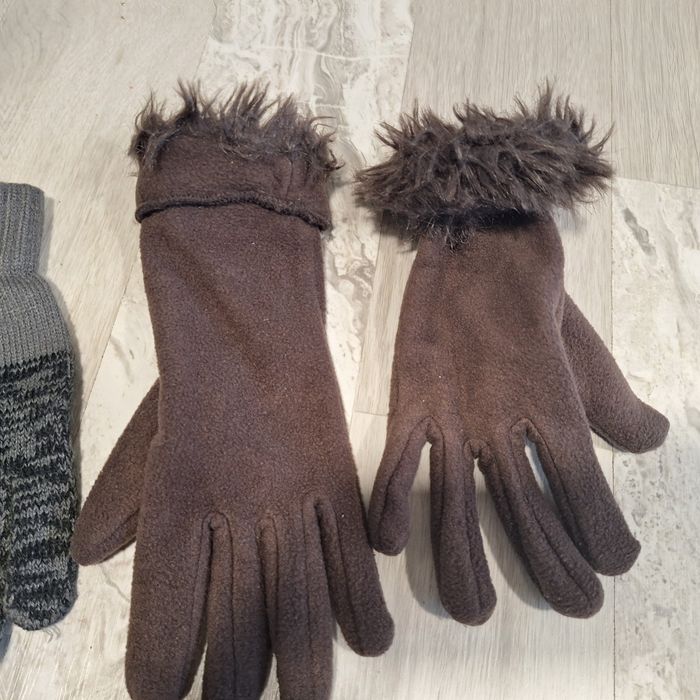 3 perechi de mănuși