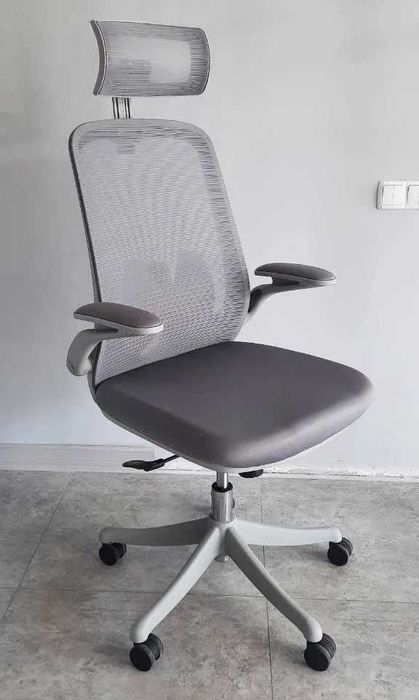 Офисное кресло Helmut для Вас!