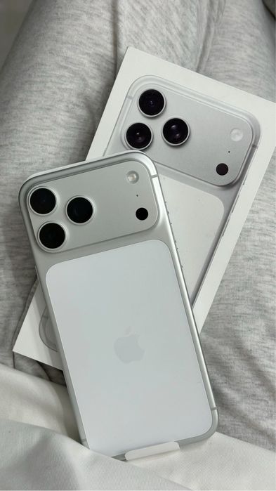 Iphone 17 PRO (512 GB) silver