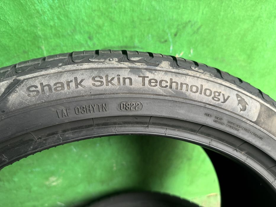 Шины 255/40 R21 102Y Uniroyal из Германии