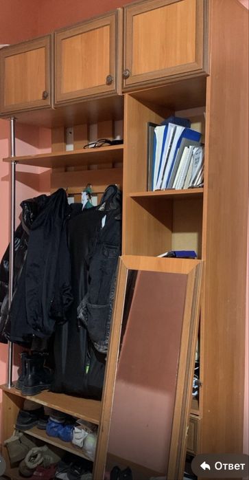 шкаф, кровать, стол