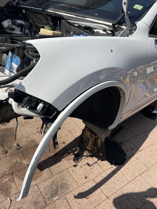 Dezmembram Touareg 7p Bot fata , Bara , capota , trager, aripa , usa,