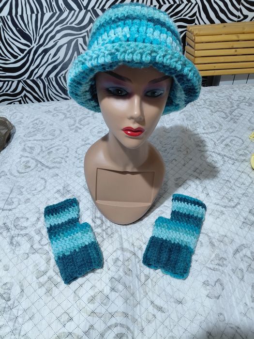 Продавам нови чанти