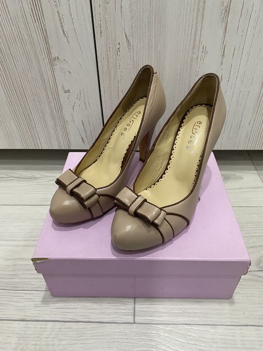 Продам женские туфли