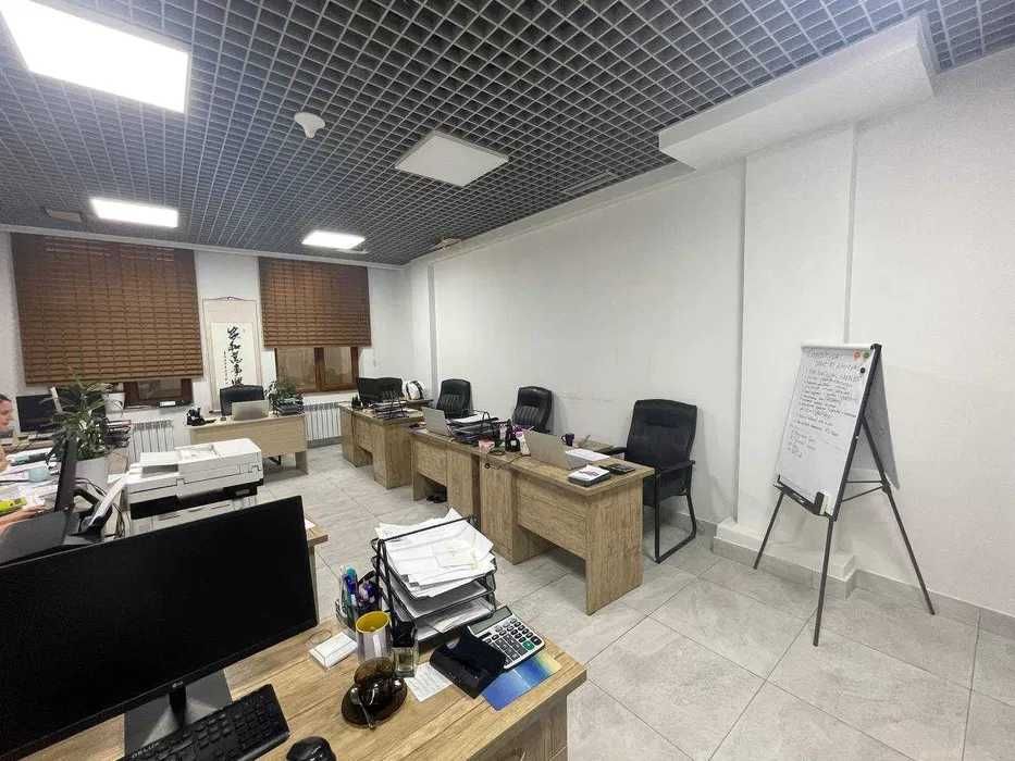 АРЕНДА — 450 м² коммерция в цоколе на Паркентском, 2 линия (55)