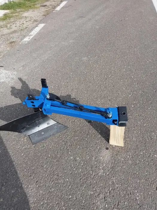 Plug reglabil pentru motocultor