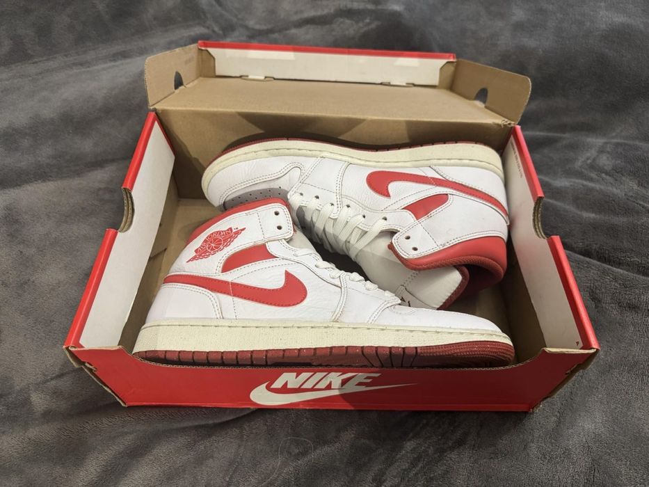 Nike  Air Jordan 1