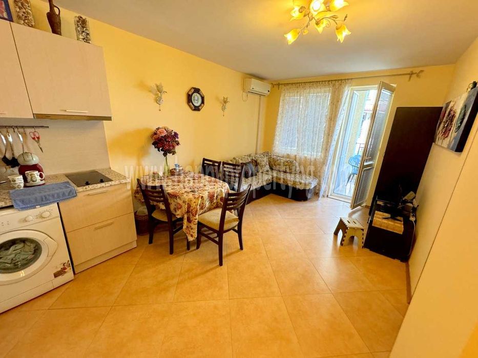 Продава се Двустаен апартамент в к.к. Слънчев бряг - 55 кв.м за 1090 €/кв.м - Снимка #2