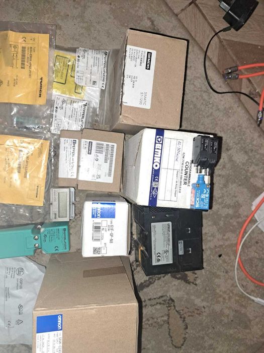 HMI OMRON,mini plc Mitsubishi