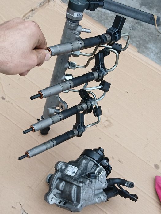 Injector Injectoare CBA CBAB CAG CAGA CAGB CAGC 2.0 TDI Audi VW Passat