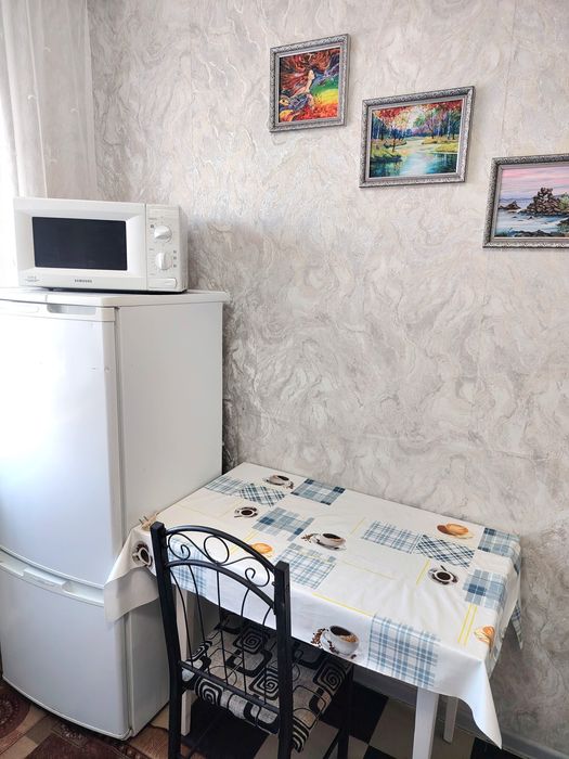 Сутки и часы 4/25 Аристон