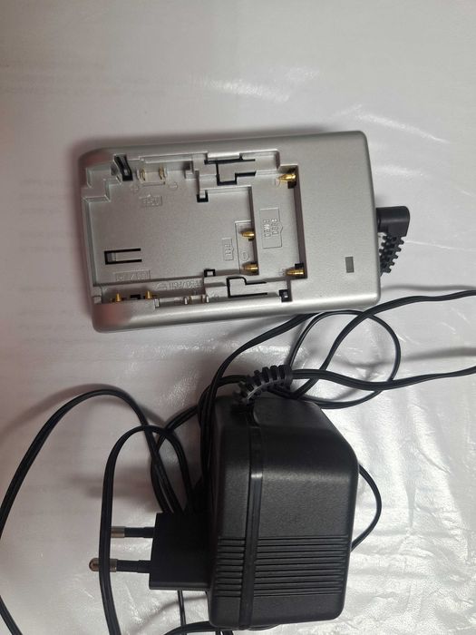 Incarcator de baterii EC-568